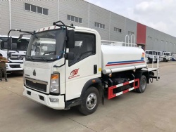 5 cbm  Howo water truck